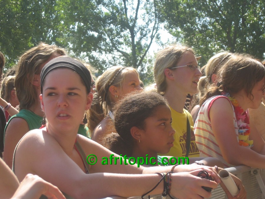 ../Images/Summerjam2005 120.jpg